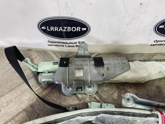 Шторка безопасности левая Range Rover L322 448DT