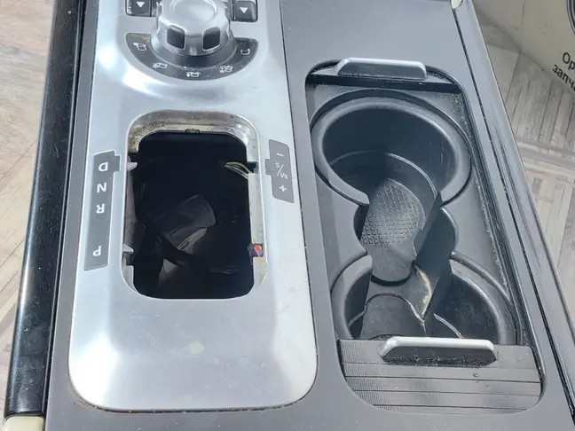 Консоль подлокотник Range Rover 3 L322 07-12