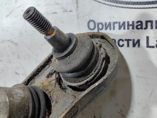 Рычаг передний верхний правый DISCOVERY 3 L319