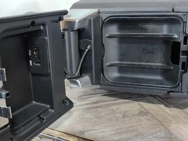 Консоль подлокотник DISCOVERY 4 L319 09-12