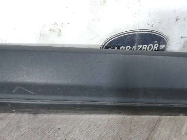 Молдинг двери задней левой DISCOVERY 4 L319 09-15