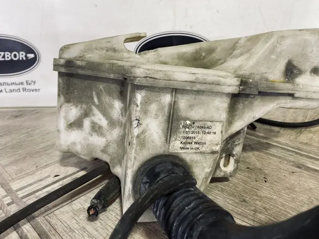 Бачок омывателя лобового стекла DISCOVERY 4 L319