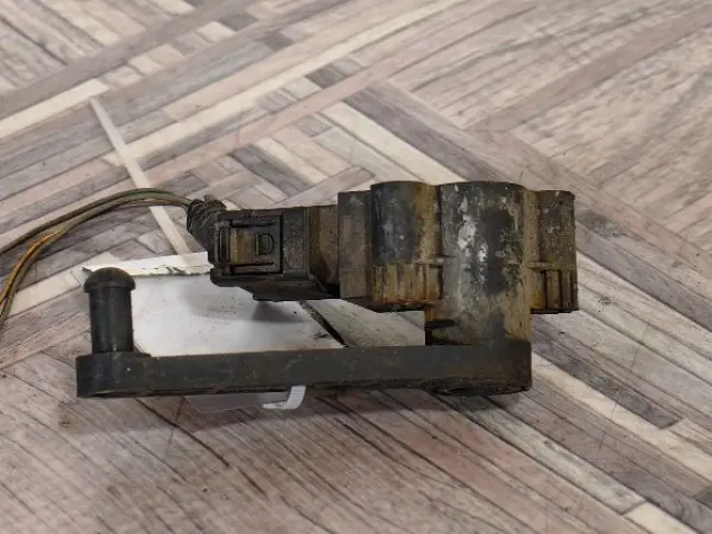 Датчик кузова передний DISCOVERY 4 L319 3.0