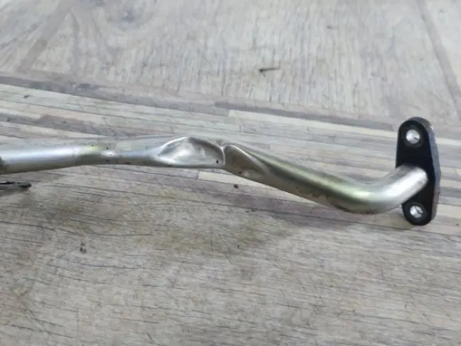 Трубка слива масла правая Range Rover Sport 3.0