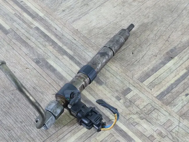 Форсунка топливная под ремонт Freelander 2 2.2