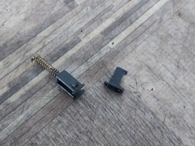 Защелка лючка Range Rover Sport L320 2005-2013