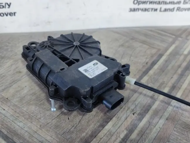 Доводчик крышки багажника Land Rover Sport L494