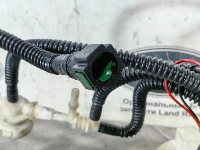 Топливный насос в бак DISCOVERY 3 L319