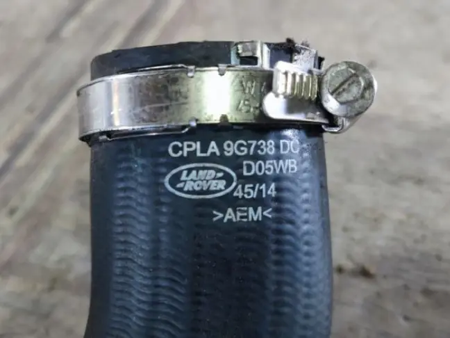 Патрубок интеркулера Range Rover 4 L405 4.4