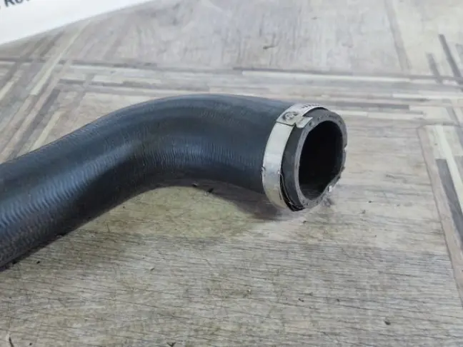 Патрубок интеркулера Range Rover 4 L405 4.4