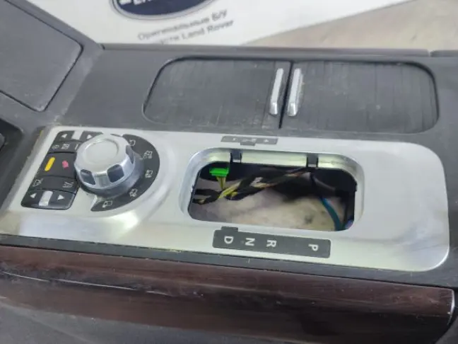 Консоль подлокотник Range Rover 3 L322 2007-2012