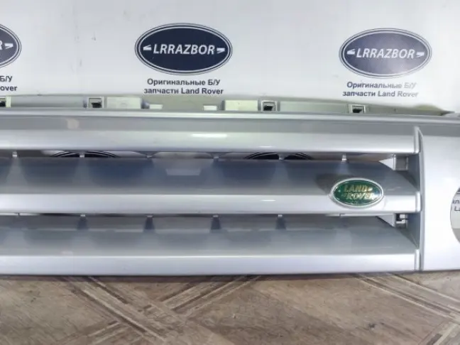 Решетка радиатора Land Rover DISCOVERY 3 L319