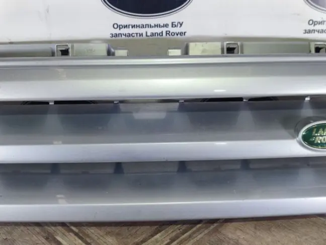 Решетка радиатора Land Rover DISCOVERY 3 L319