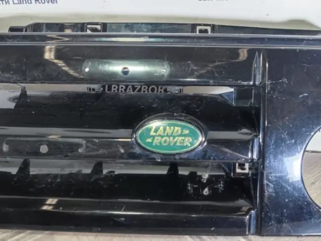 Решетка радиатора Land Rover DISCOVERY 3 L319