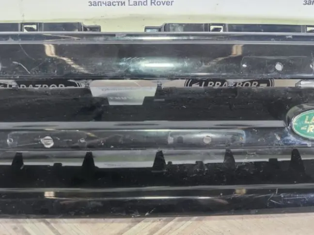 Решетка радиатора Land Rover DISCOVERY 3 L319