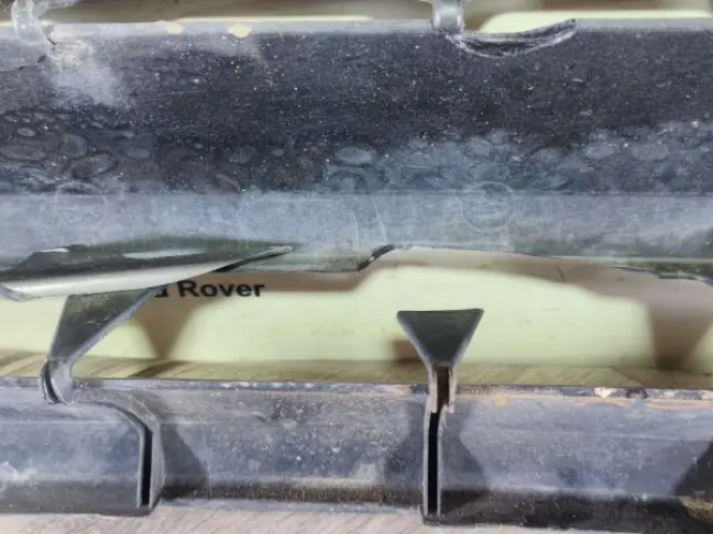 Решетка радиатора Land Rover DISCOVERY 3 L319