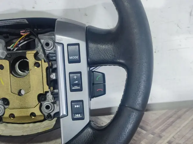 Руль Land Rover DISCOVERY 3 L319  2005 - 2009