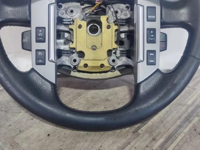 Руль Land Rover DISCOVERY 3 L319  2005 - 2009