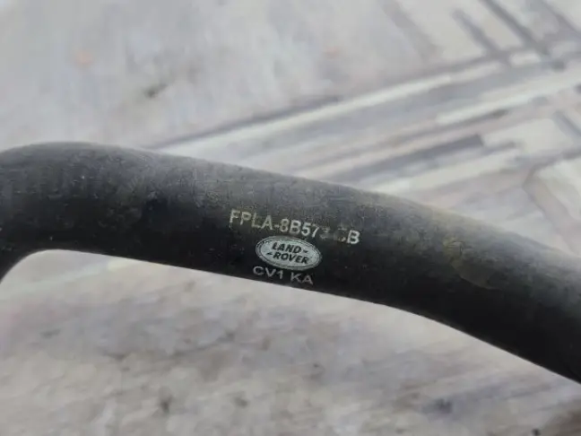 Патрубок охлаждения Range Rover Sport 2 L494 3.0