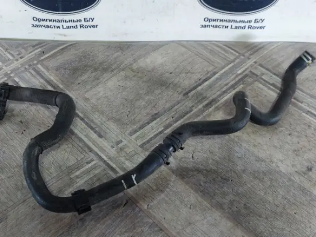 Патрубок охлаждения Range Rover Sport 2 L494 3.0