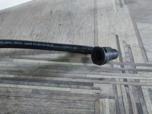 Патрубок системы охлаждения Range Rover 3 L322 5.0