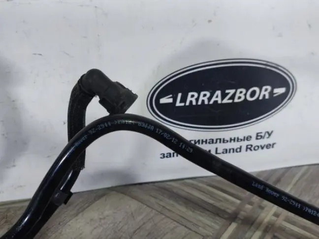Патрубок системы охлаждения Range Rover 3 L322 5.0