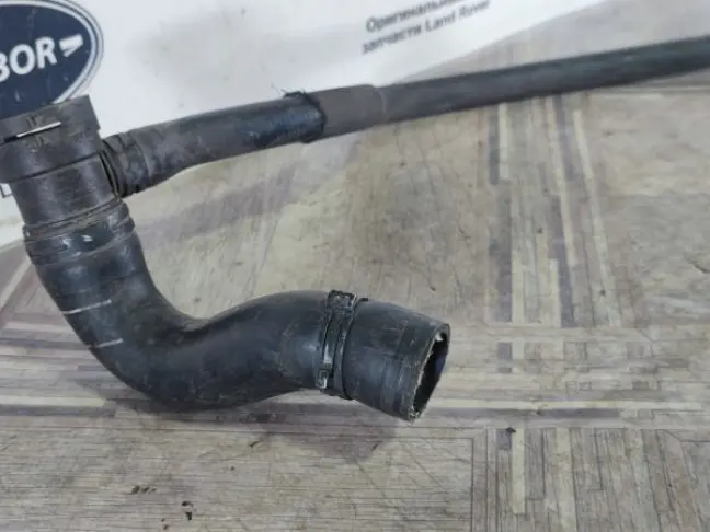 Патрубок радиатора нижний Range Rover 3 L322 5.0