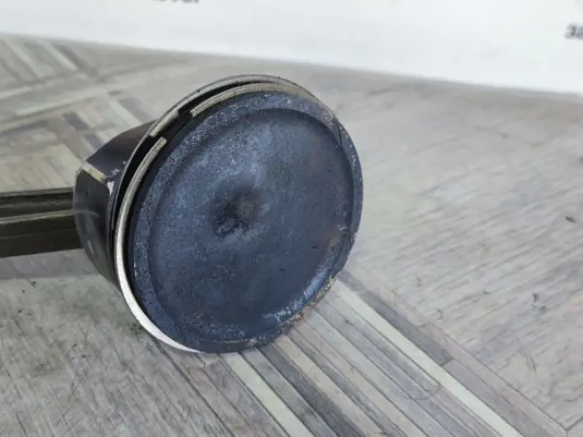 Поршень шатун в сборе Range Rover 5.0 510