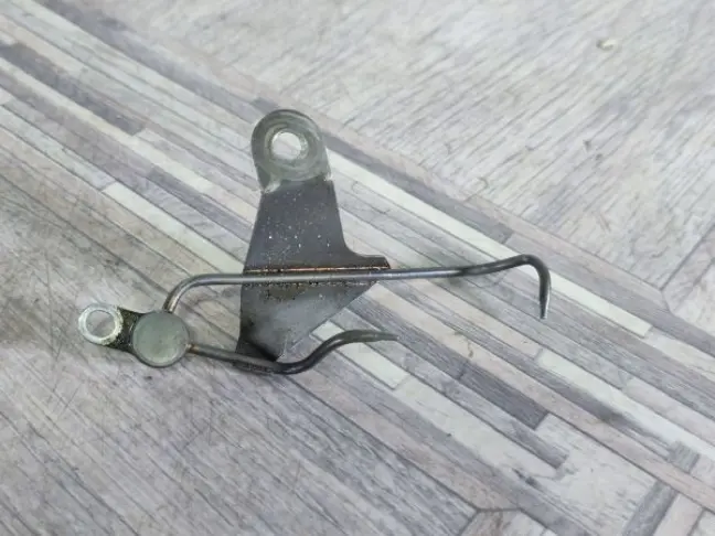 Форсунка масляная верх Land Rover Sport L320 09-12