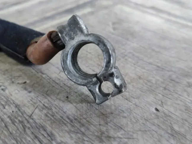 Клемма аккумулятора минус Range Rover L322 05-09