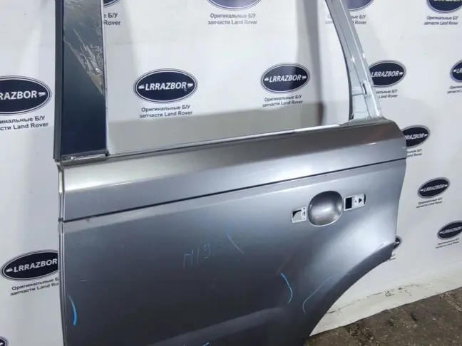 Дверь задняя левая Range Rover Sport L320 05-12