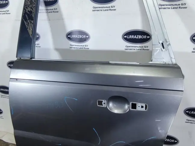 Дверь задняя левая Range Rover Sport L320 05-12