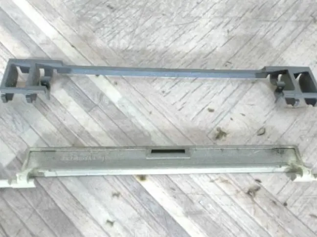 Заглушка молдинга крыши Range Rover 3 L322