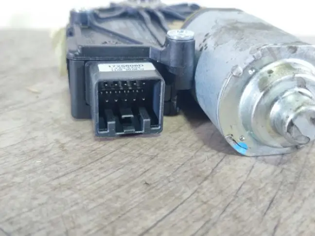 Моторчик люка Range Rover L322 09-12