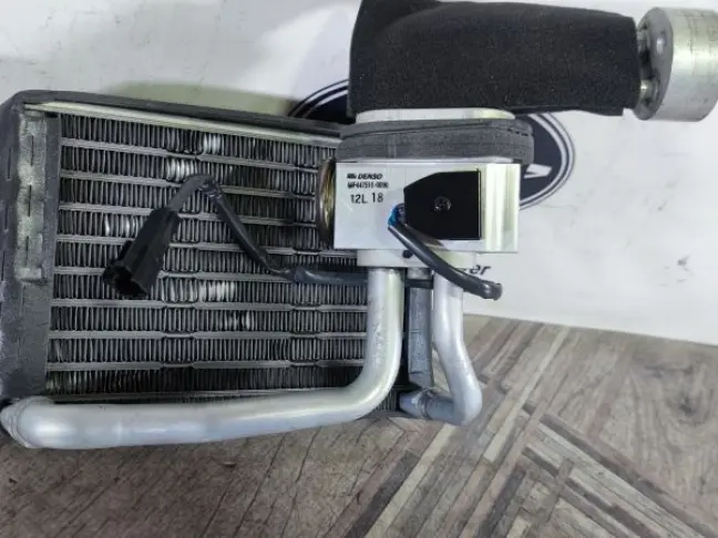 Испаритель кондиционера зад Range Rover L322 09-12