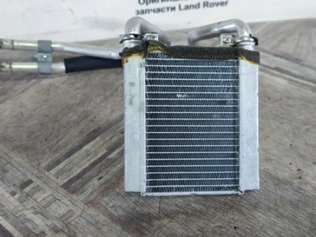 Радиатор задней печки Range Rover 3 L322 09-12