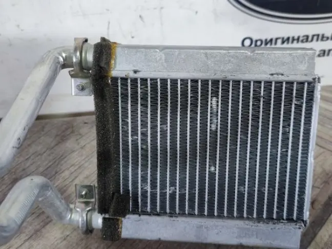 Радиатор задней печки Range Rover 3 L322 09-12