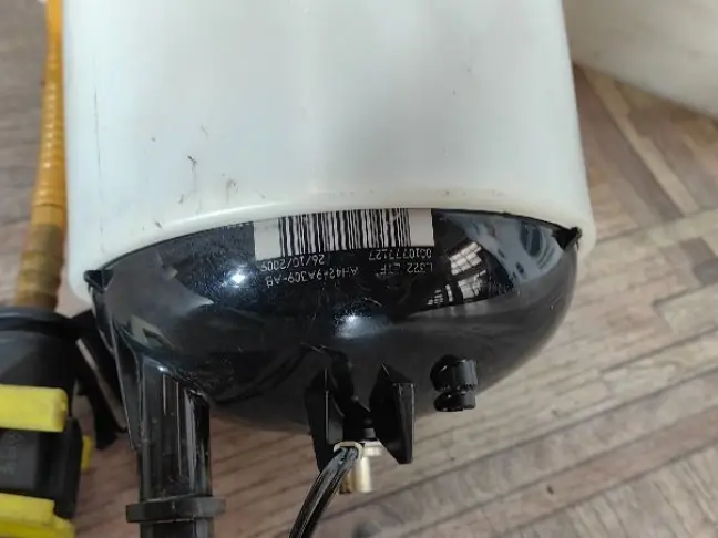 Крышка бака Range Rover L322 09-12