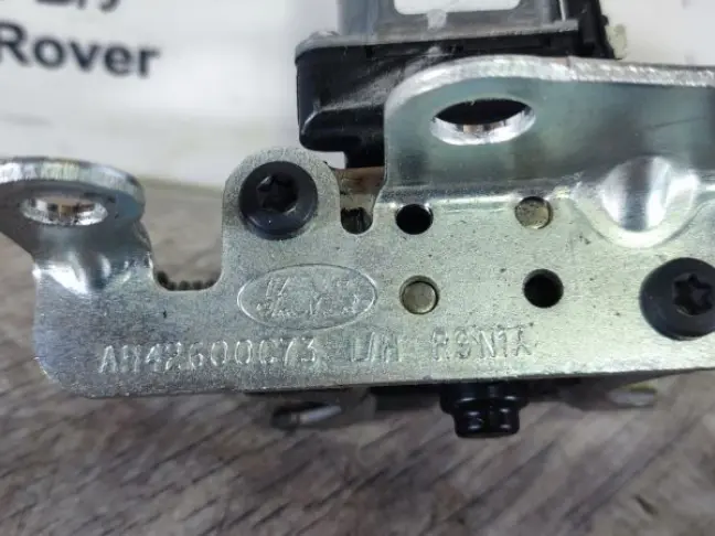 Мотор спинки дивана левый Range Rover 3 L322 09-12