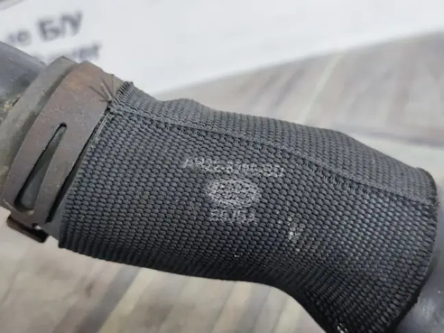 Патрубок охлаждения от блока Range Rover Sport 3.0