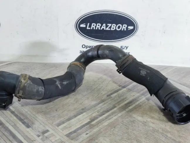 Патрубок охлаждения от блока Range Rover Sport 3.0