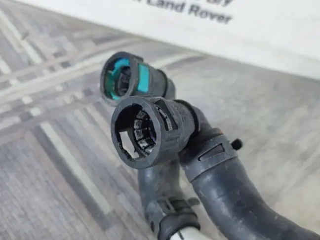 Патрубок печки алюминий Range Rover Sport 3.0