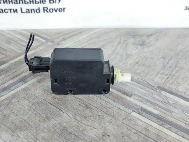 Замок лючка бензобака DISCOVERY 3/4 L319