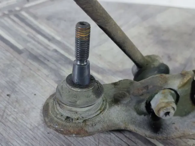 Рычаг передний верхний левый Land Rover Sport L320