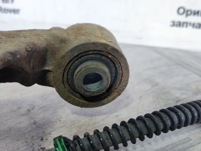 Рычаг передний верхний левый Land Rover Sport L320