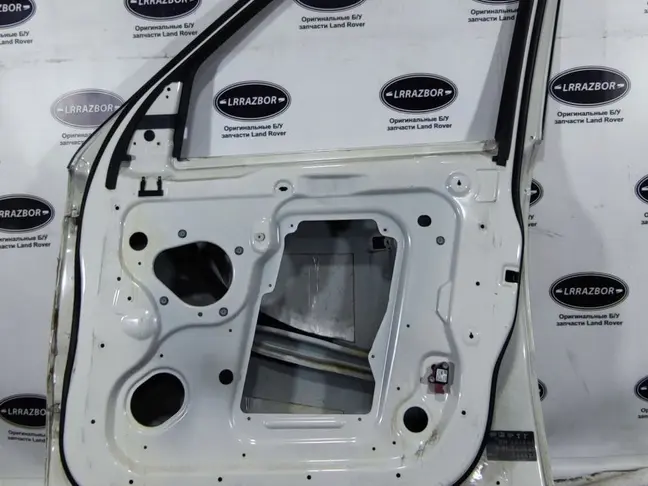Дверь передняя правая Range Rover Sport L320 05-12