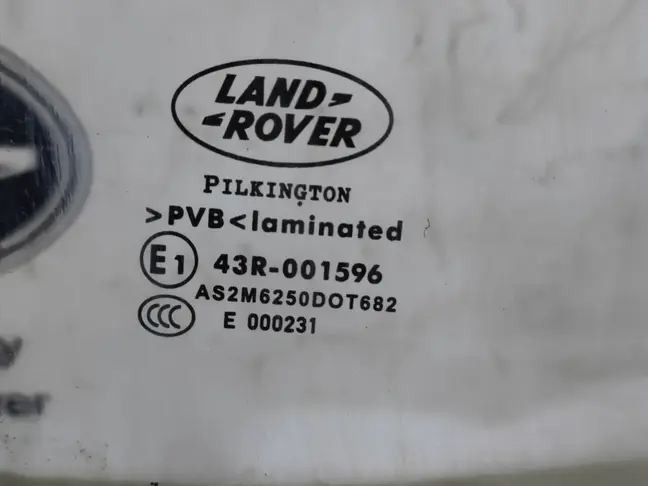 Стекло двери передней правой Range Rover L322