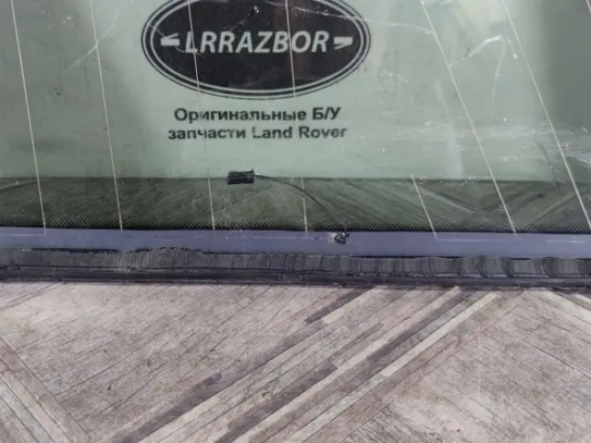 Стекло кузовное глухое правое Range Rover L322