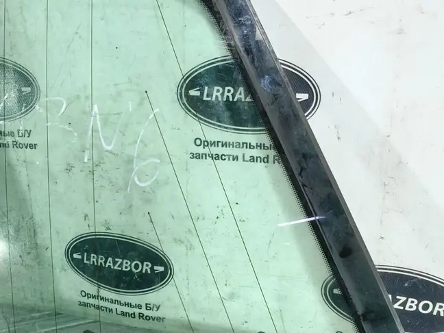 Стекло кузовное глухое левое Range Rover L322