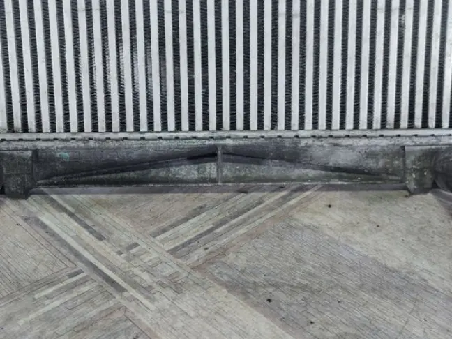 Радиатор интеркуллера Range Rover 3 L322 3.6 368DT